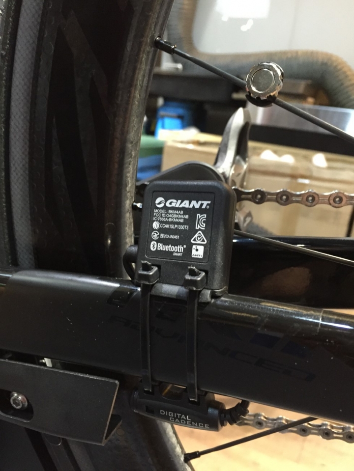 2016 Trinity Advanced Pro 1 開箱 (三鐵車_電子變速_ZIPP 404版輪_管胎) 一次滿足