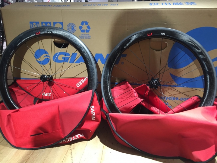 2016 Trinity Advanced Pro 1 開箱 (三鐵車_電子變速_ZIPP 404版輪_管胎) 一次滿足