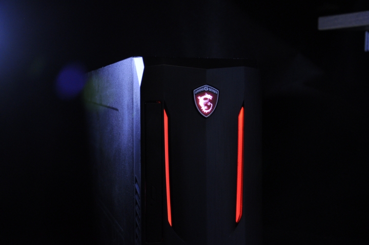 “龍魂再現” 微星電競小桌機 – Nightblade MI2不專業開箱分享