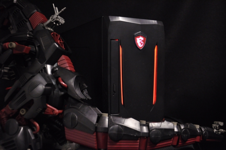 “龍魂再現” 微星電競小桌機 – Nightblade MI2不專業開箱分享