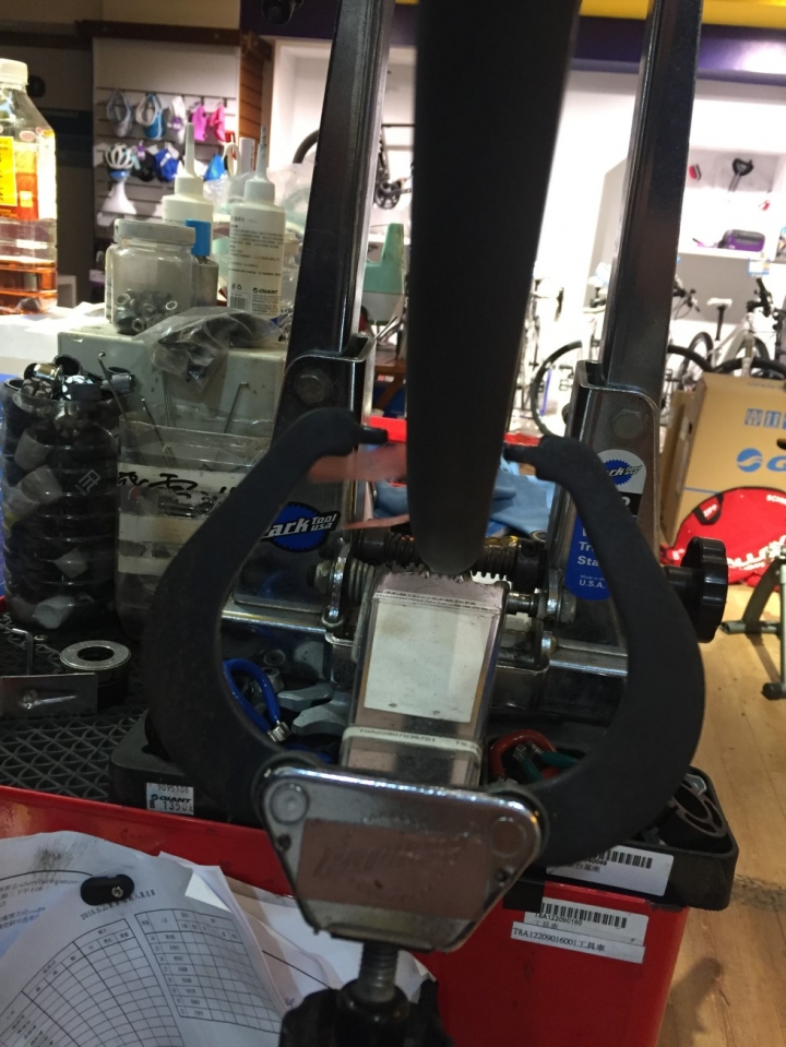 2016 Trinity Advanced Pro 1 開箱 (三鐵車_電子變速_ZIPP 404版輪_管胎) 一次滿足