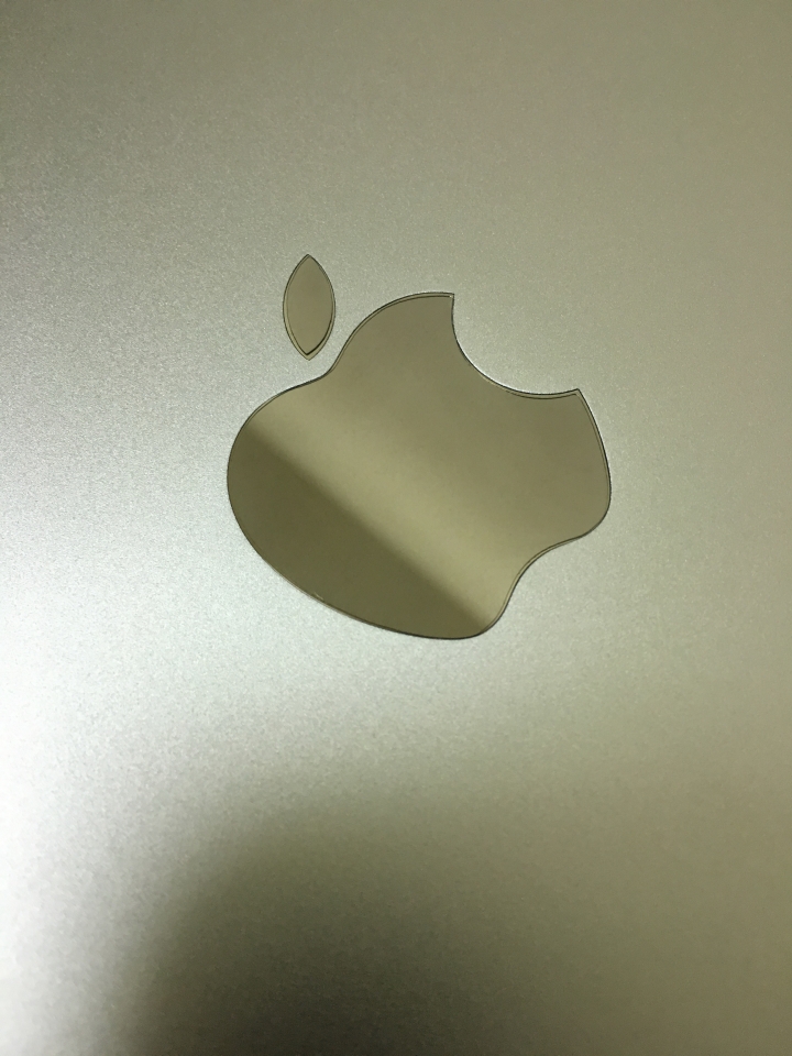 iPad Pro 9.7吋 雷射切割Logo保護貼 裸機使用分享