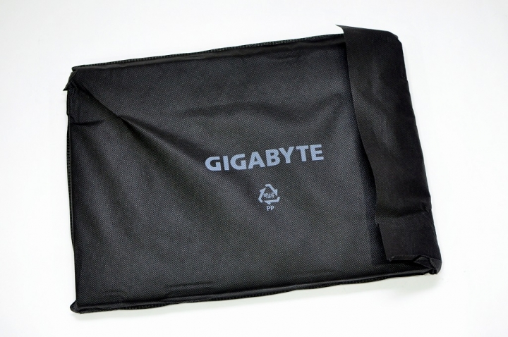 GIGABYTE P16G 技嘉首款GTX960M電競筆電