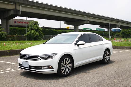 帥啊!Passat 18吋鋁圈上身美度爆表