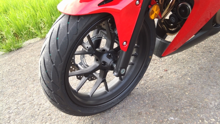 新車開箱!2016 Honda CBR500R 侵略紅