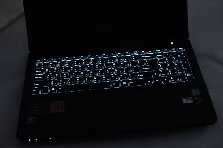 GIGABYTE P16G 技嘉首款GTX960M電競筆電