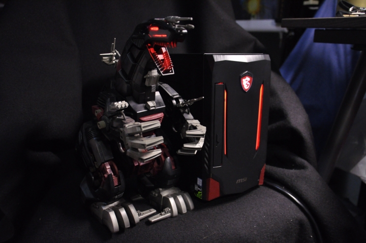 “龍魂再現” 微星電競小桌機 – Nightblade MI2不專業開箱分享