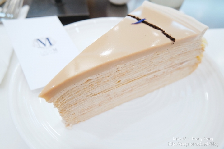 【香港│尖沙嘴美食】Lady M Cake Boutiqe千層蛋糕✈來自紐約超人氣精品蛋糕店,曾被票選美國十大蛋糕之一、錯過台灣快閃那就去香港吃吧│此次香港行唯一最重要目標,讓人魂牽夢縈的千層蛋糕