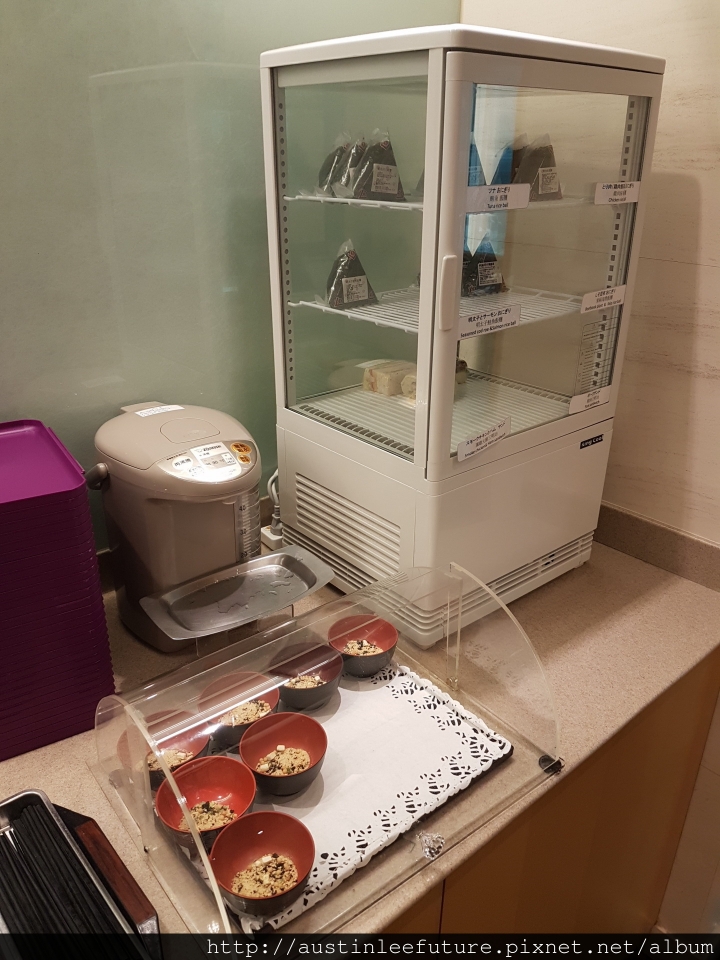 桃園機場二航廈龍騰貴賓室 體驗