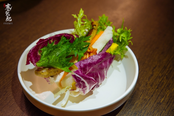 捷運行天宮站‧木銅蔬 韓國野菜烤肉壽司|超大份量の野菜盤‧韓國烤肉混搭握壽司!