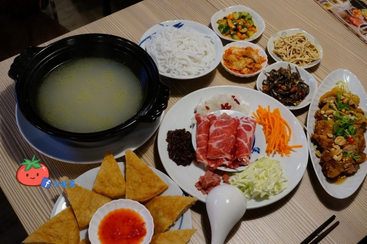 【台北美食】雲南料理 北醫美食推薦 吳興街 過橋米線 云香阁(雲香閣) 雲南汽鍋雞 月亮蝦餅 椒麻雞 泰國料理