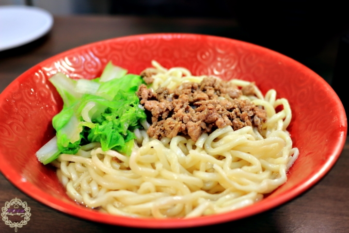 【高雄 鳳山】沈記麵食館現點現包,熱呼呼上桌的北方麵點。