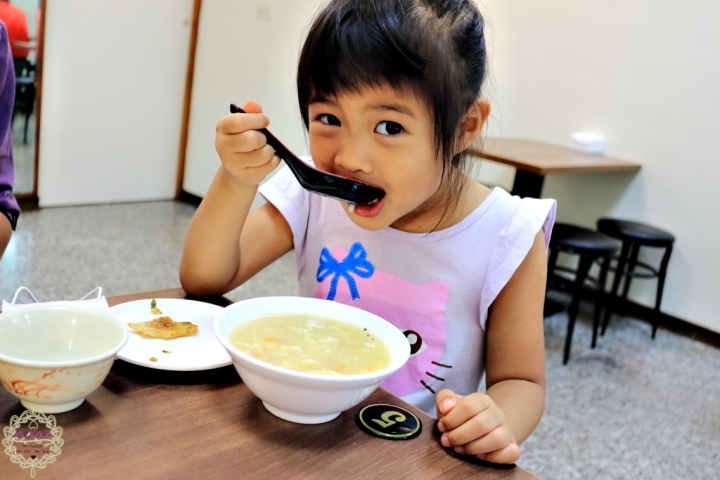 【高雄 鳳山】沈記麵食館現點現包,熱呼呼上桌的北方麵點。