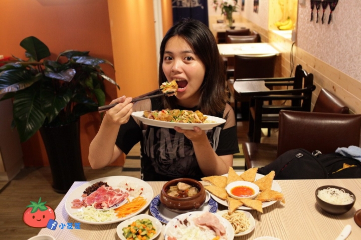 【台北美食】雲南料理 北醫美食推薦 吳興街 過橋米線 云香阁(雲香閣) 雲南汽鍋雞 月亮蝦餅 椒麻雞 泰國料理