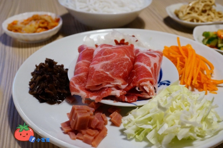 【台北美食】雲南料理 北醫美食推薦 吳興街 過橋米線 云香阁(雲香閣) 雲南汽鍋雞 月亮蝦餅 椒麻雞 泰國料理