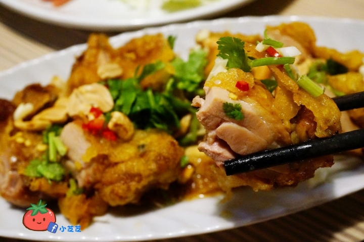 【台北美食】雲南料理 北醫美食推薦 吳興街 過橋米線 云香阁(雲香閣) 雲南汽鍋雞 月亮蝦餅 椒麻雞 泰國料理