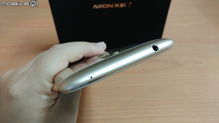 [開箱]又一台4G+3G雙卡!!中興 ZTE AXON 7 天機7 頂配版 6GB/128GB 壓力感應 胡桃木紋路 簡單開箱~