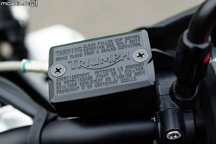 英式多功能悍虎 Triumph Tiger 800 XRx