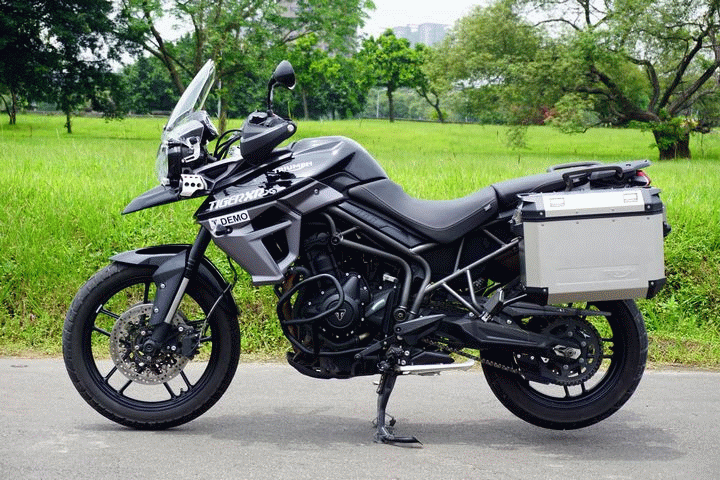 英式多功能悍虎 Triumph Tiger 800 XRx