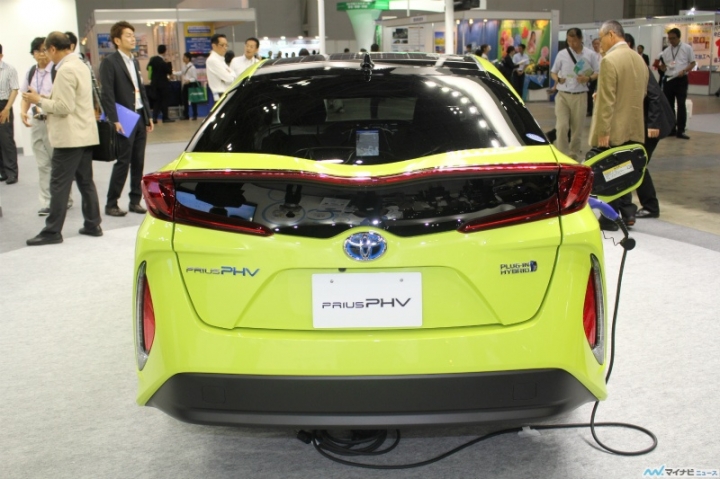 日規 PRIUS PHV 太陽能充電板全球首發 ~(美規PRIME)