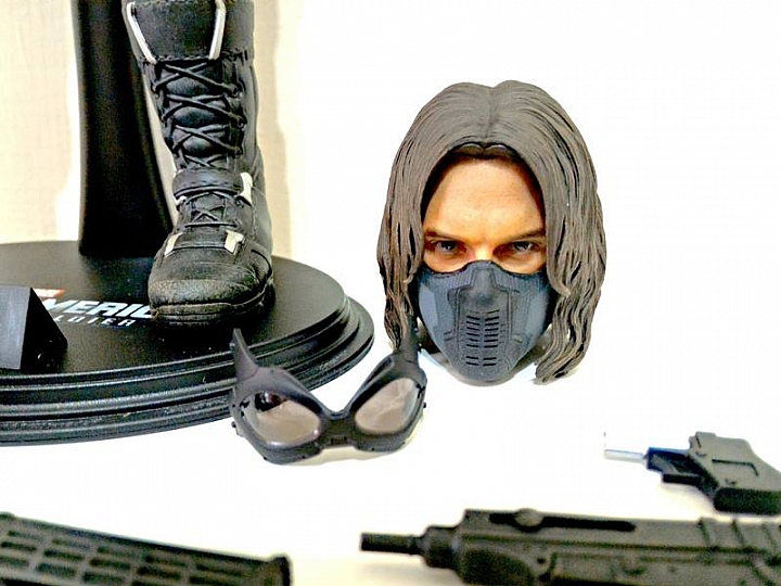 【開箱】HotToys 12吋酷寒戰士Winter Soldier 1.0 開箱文