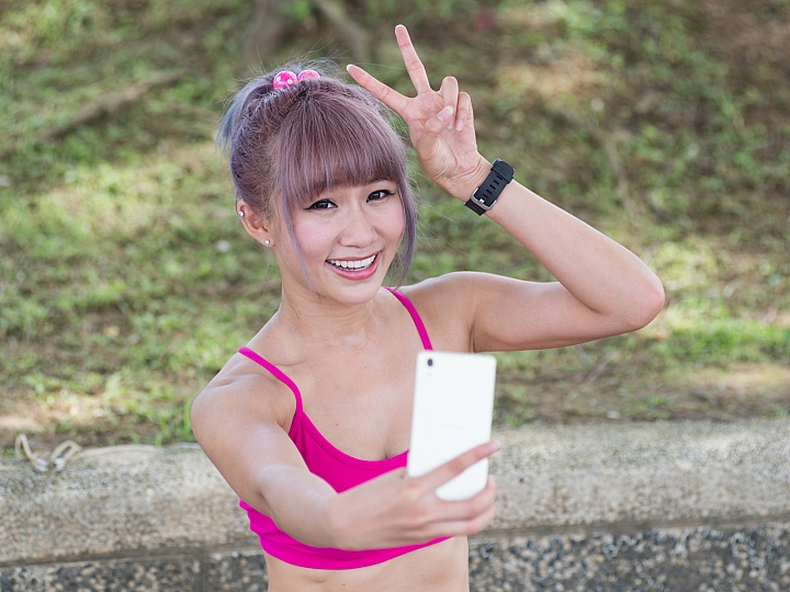 抓住滑板女孩 Xperia X Performance追追追測試