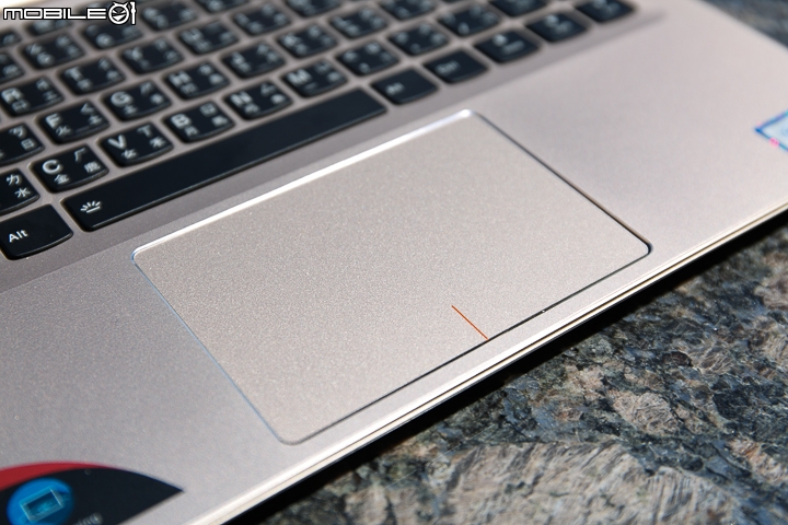 如絲綢般輕薄 Lenovo IdeaPad 710s