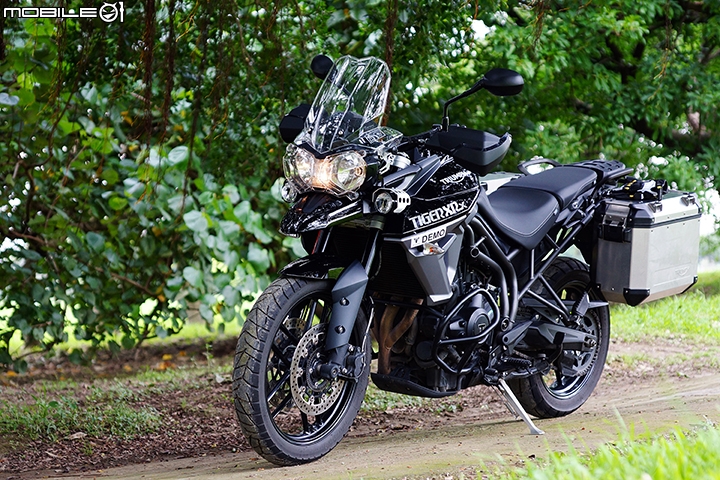 英式多功能悍虎 Triumph Tiger 800 XRx