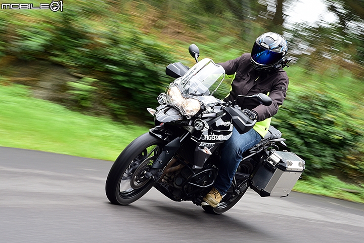 英式多功能悍虎 Triumph Tiger 800 XRx