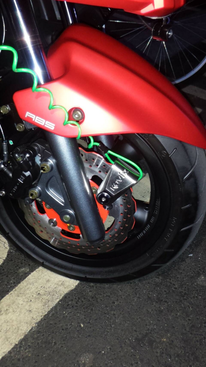KYMCO G-DINK 300i 使用KOVIX KNL5 碟煞鎖開箱