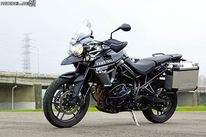 英式多功能悍虎 Triumph Tiger 800 XRx