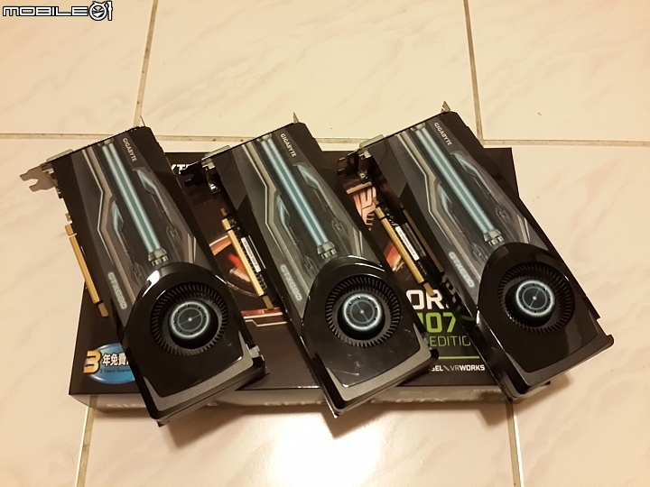 技嘉GTX 1070公版開箱+SLI