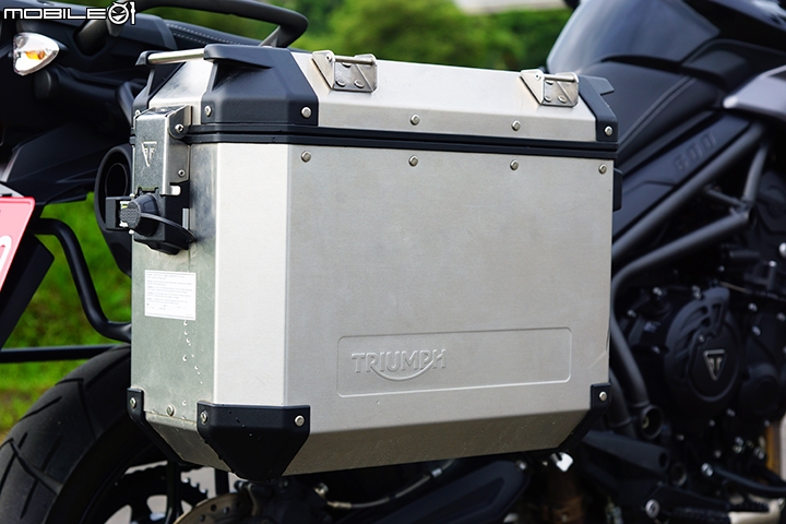 英式多功能悍虎 Triumph Tiger 800 XRx