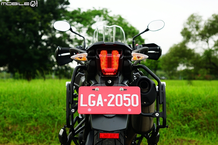 英式多功能悍虎 Triumph Tiger 800 XRx