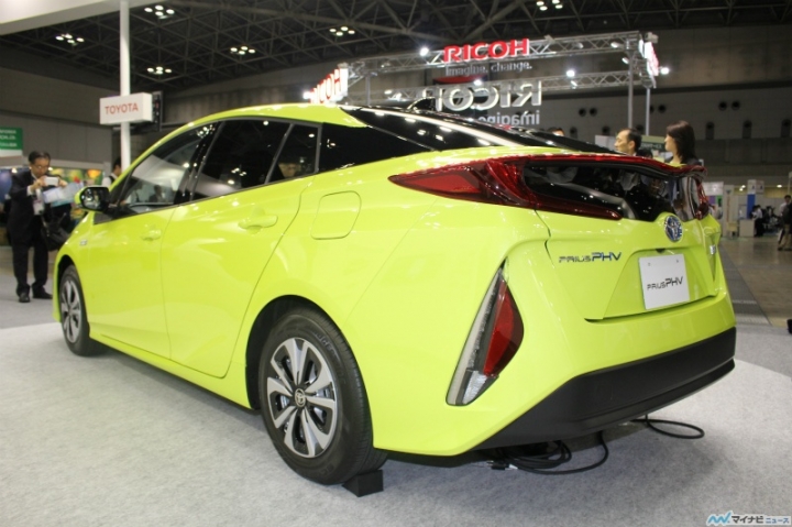 日規 PRIUS PHV 太陽能充電板全球首發 ~(美規PRIME)