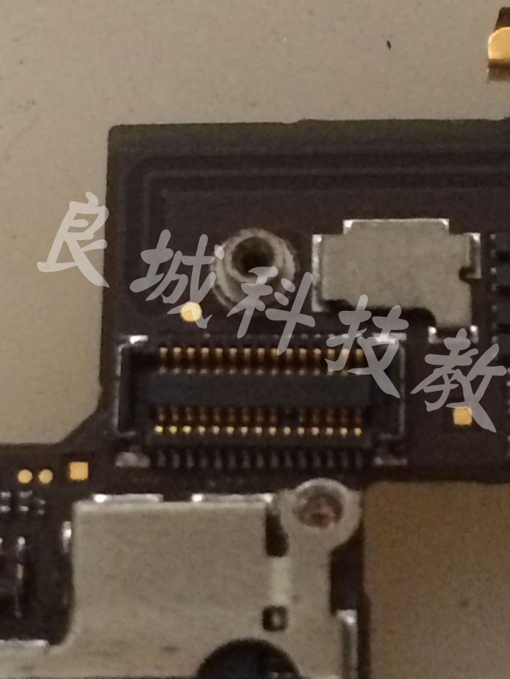 I Phone 4 摔機泡水連接座斷線《維修分享》