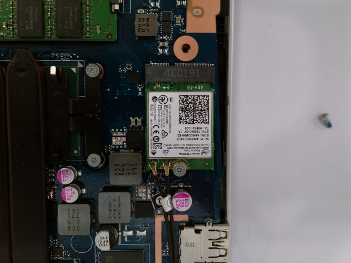 【新兵報到】HP Pavilion 15-bc024TX 輕薄電競筆電 首發開箱