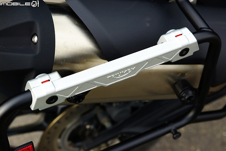英式多功能悍虎 Triumph Tiger 800 XRx