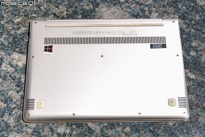 如絲綢般輕薄 Lenovo IdeaPad 710s