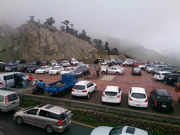 騎車一年多後……我還是不自量力去挑戰武嶺