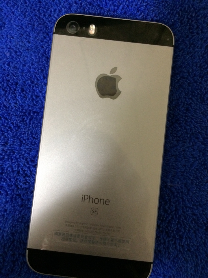 太空灰~iphone se 遲來的開箱~