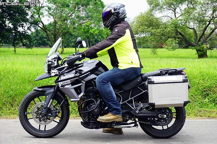 英式多功能悍虎 Triumph Tiger 800 XRx