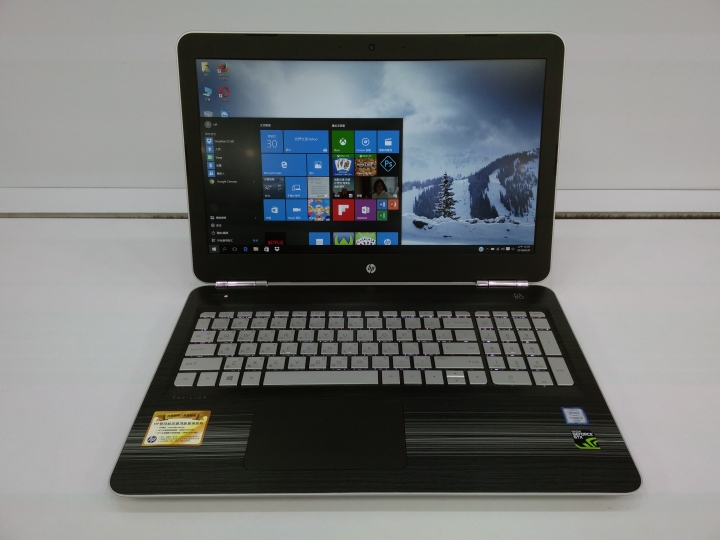 【新兵報到】HP Pavilion 15-bc024TX 輕薄電競筆電 首發開箱