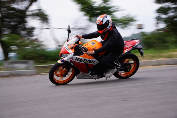 CBR300r 力豹仕 不專業開箱