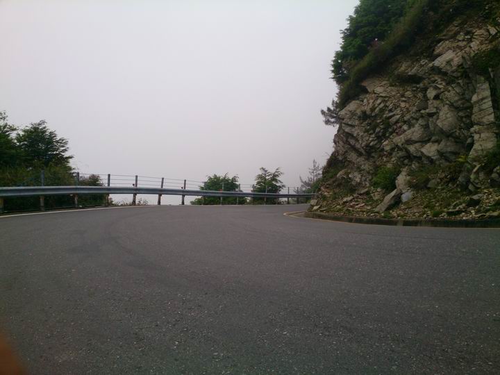 騎車一年多後……我還是不自量力去挑戰武嶺