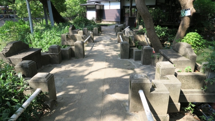 新竹公園,一片蚊子日本屋,石墓橋,好毛。