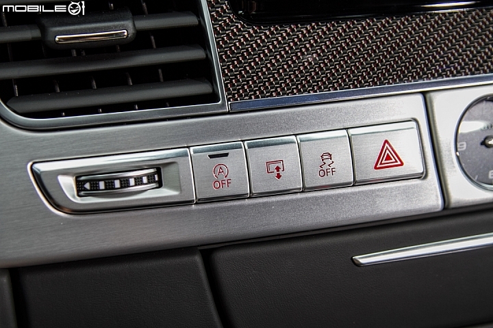 低調的強悍 Audi S8 Plus