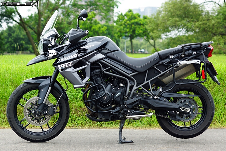 英式多功能悍虎 Triumph Tiger 800 XRx