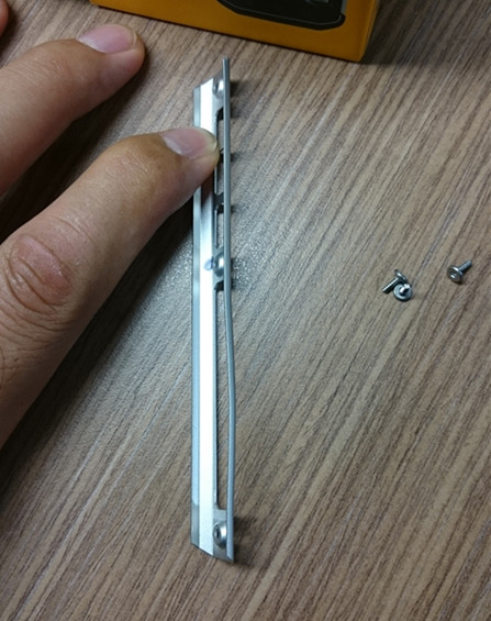 CAT S40三防硬漢智慧機 開箱文(附2米高實測摔機影片)