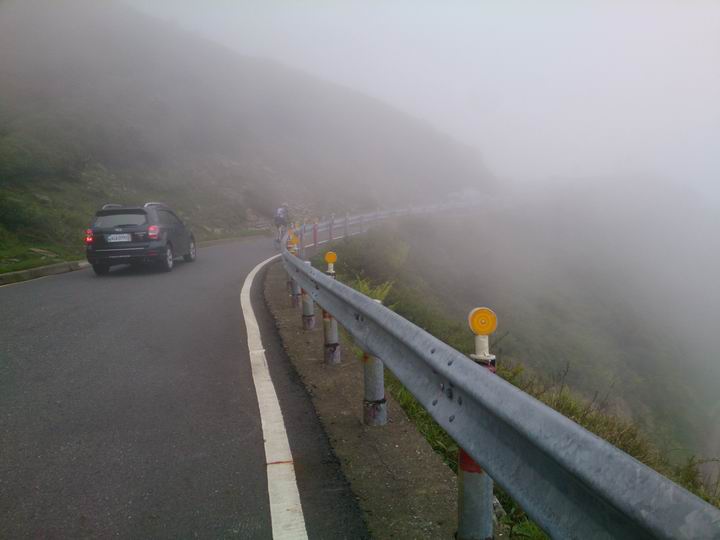騎車一年多後……我還是不自量力去挑戰武嶺